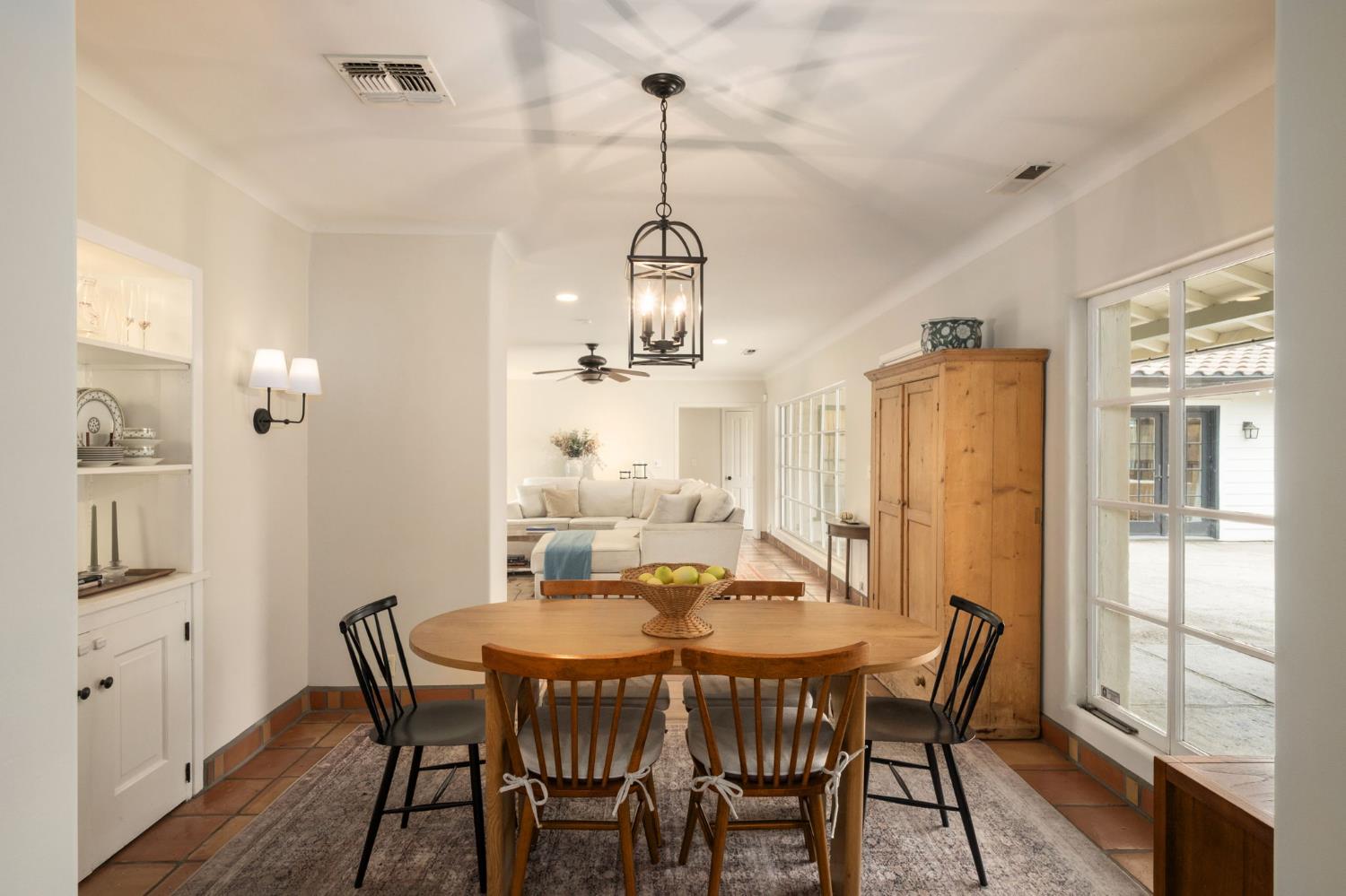 625 E Lansing Way, Fresno, CA 93704