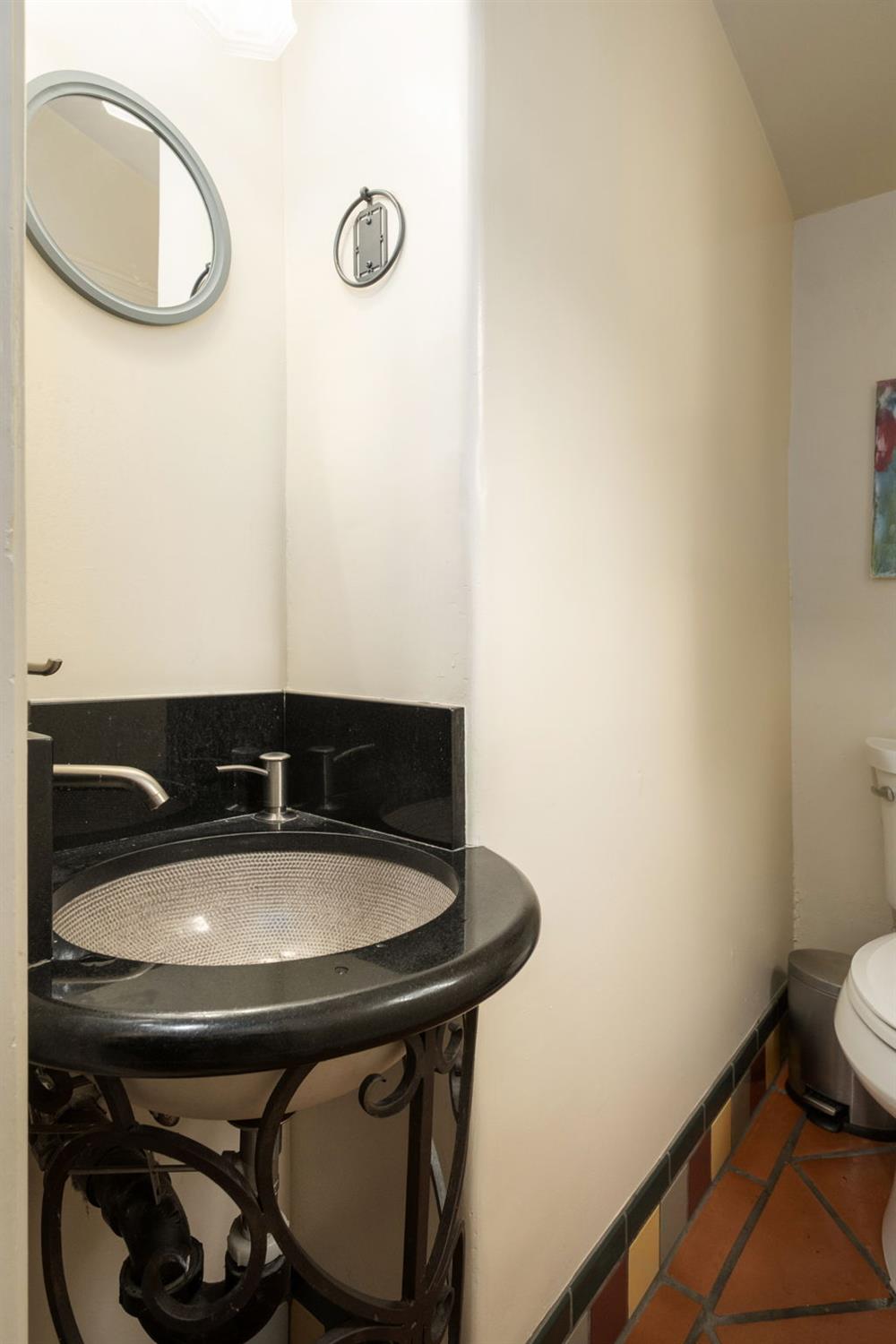 625 E Lansing Way, Fresno, CA 93704