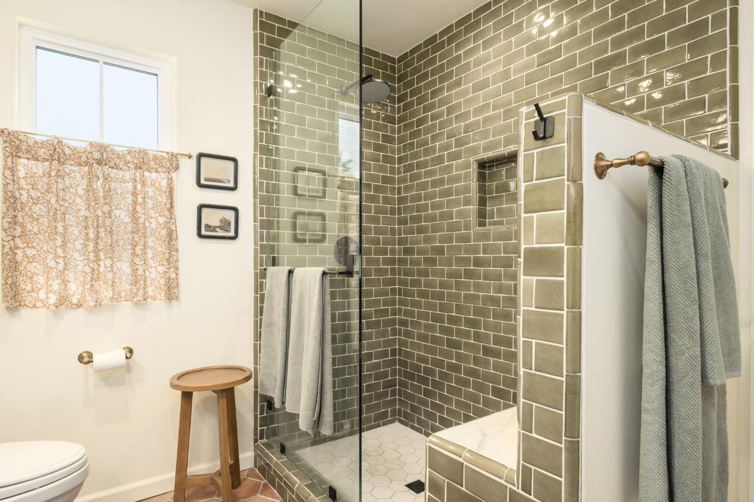 625 E Lansing Way, Fresno, CA 93704