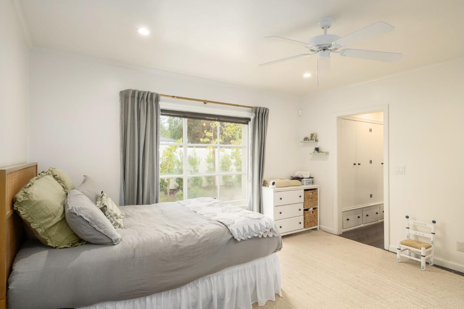 625 E Lansing Way, Fresno, CA 93704