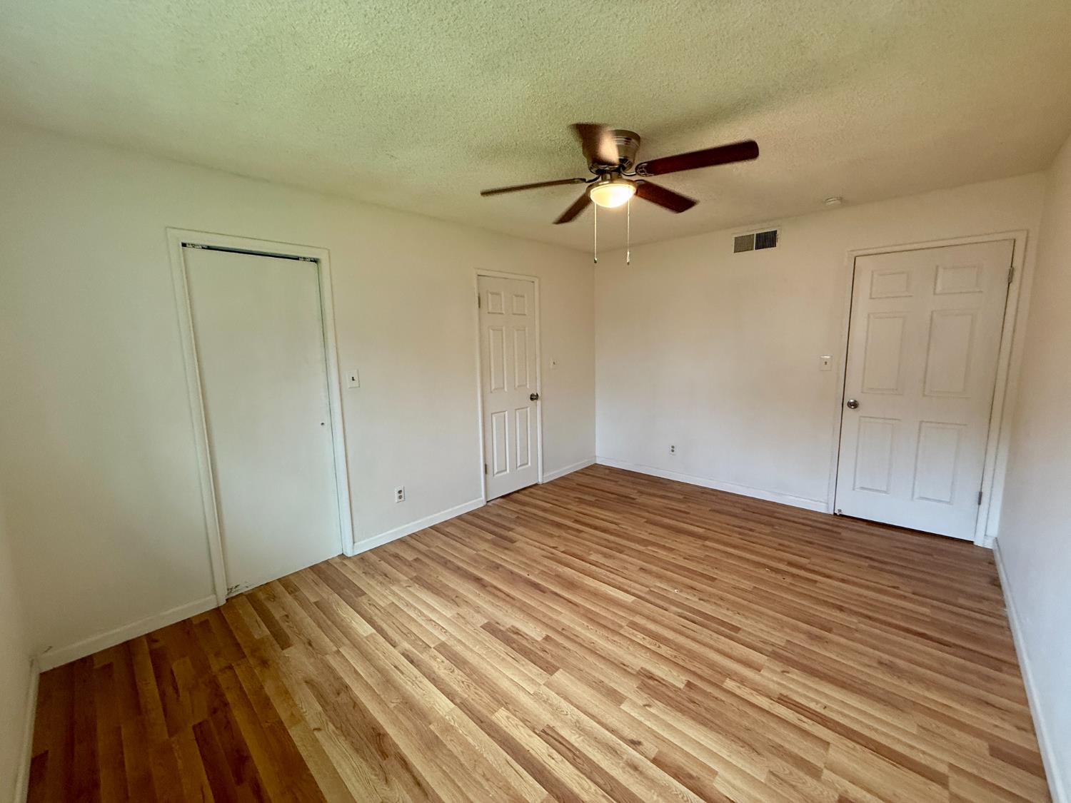 4382 N Crystal Ave, Fresno, CA 93705