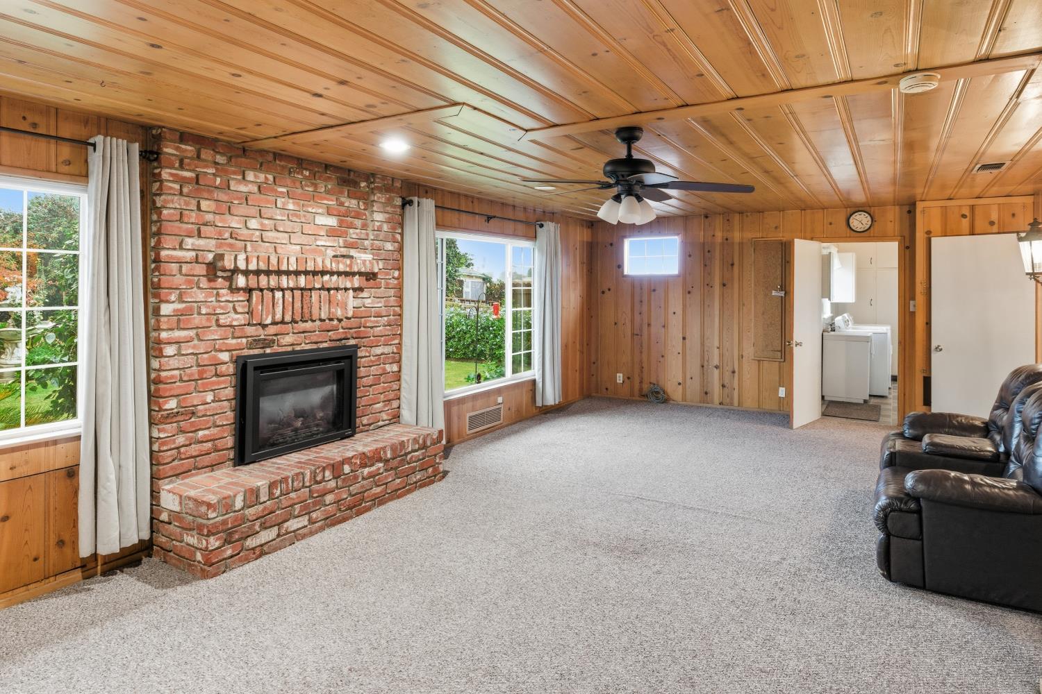 11704 E Nebraska Ave, Selma, CA 93662