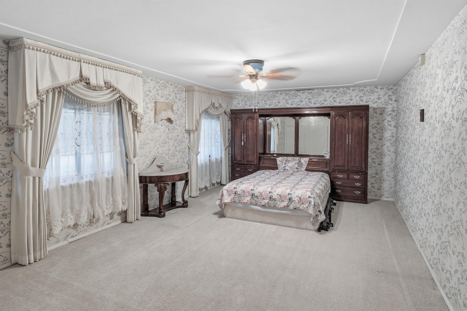 11704 E Nebraska Ave, Selma, CA 93662