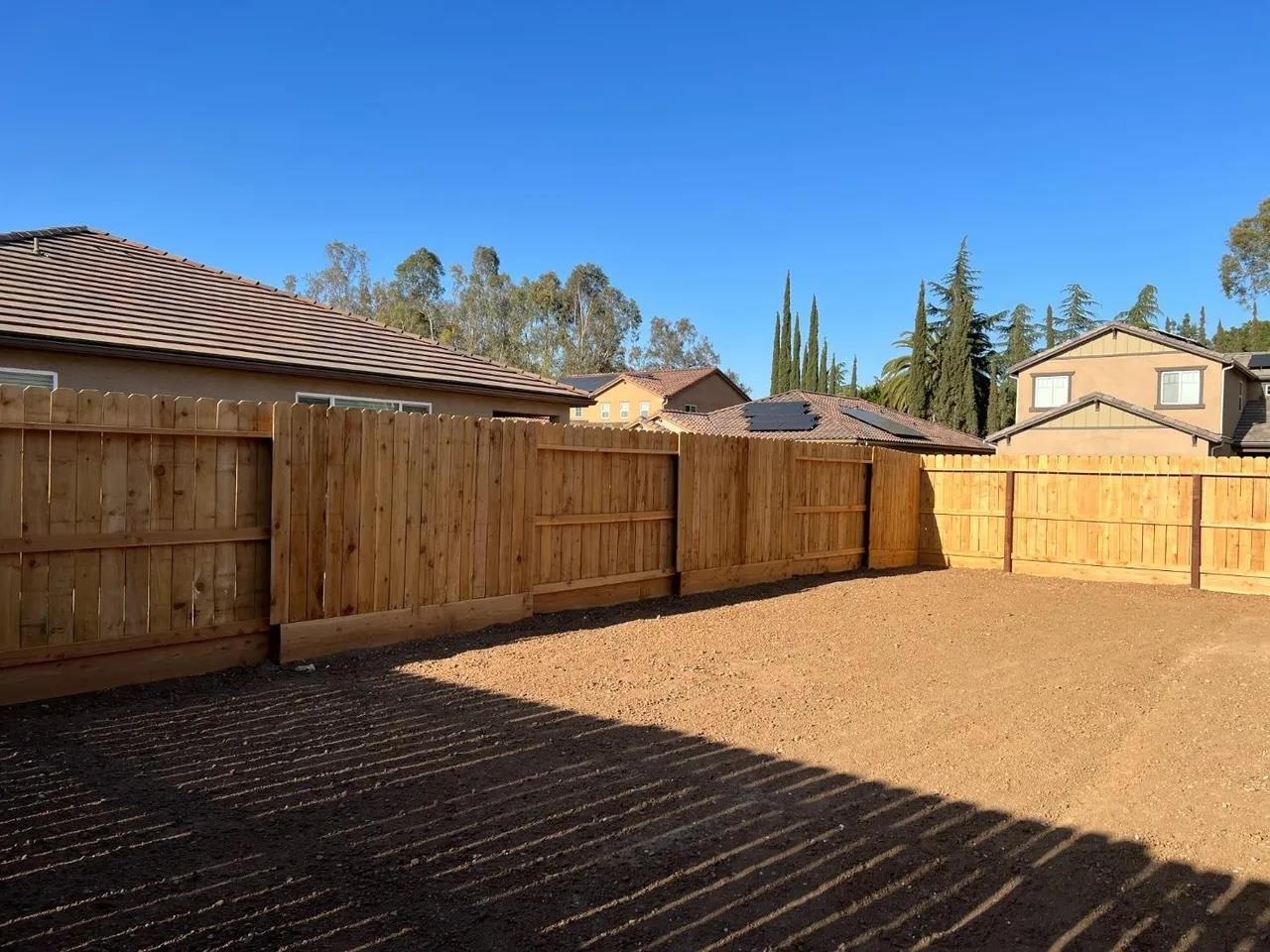 6734 E Cambridge Ave, Fresno, CA 93727