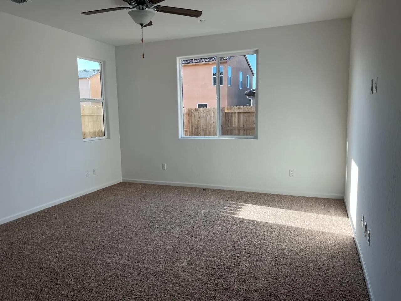 6734 E Cambridge Ave, Fresno, CA 93727