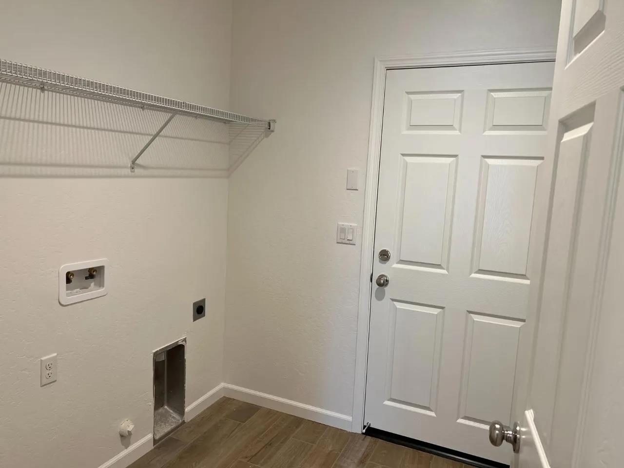 6734 E Cambridge Ave, Fresno, CA 93727