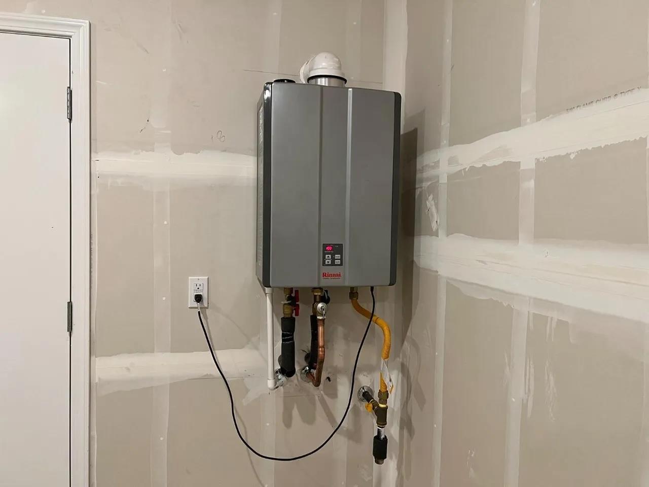 6734 E Cambridge Ave, Fresno, CA 93727