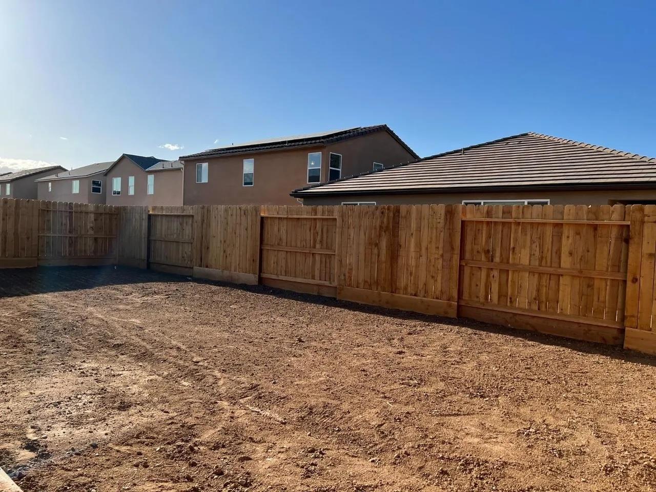 6734 E Cambridge Ave, Fresno, CA 93727