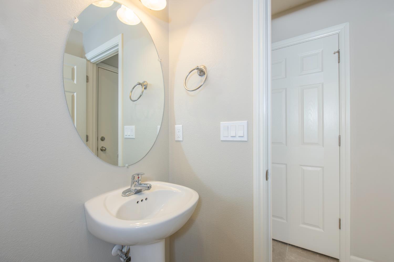 3740 Euphoria Way, Clovis, CA 93619