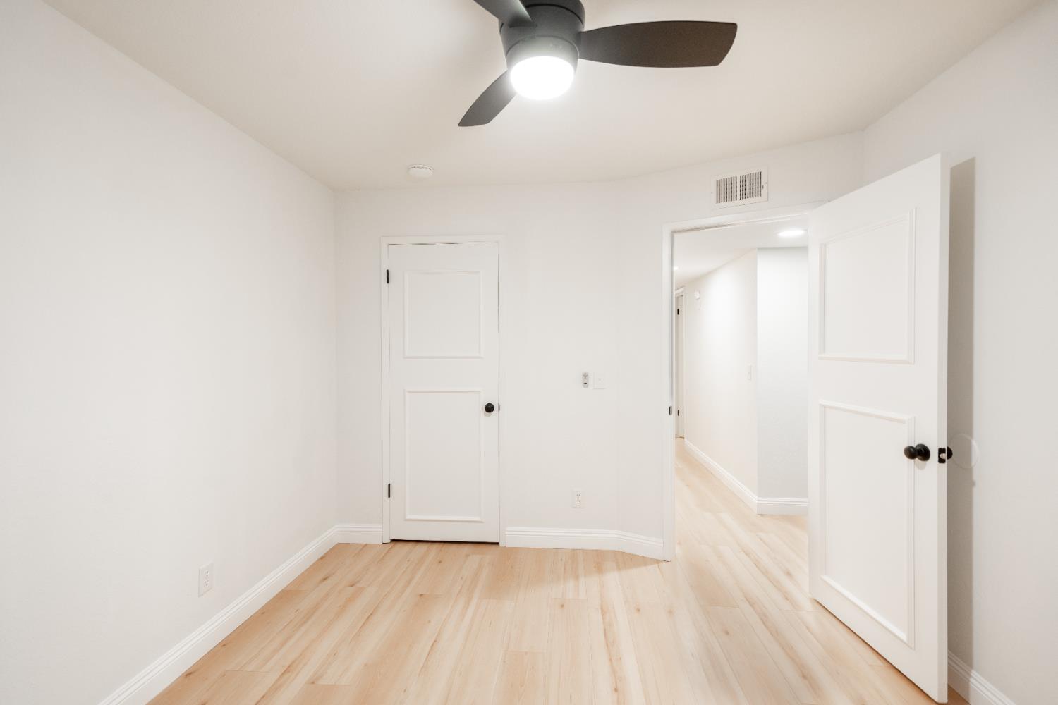 2612 Renn, Clovis, CA 93611