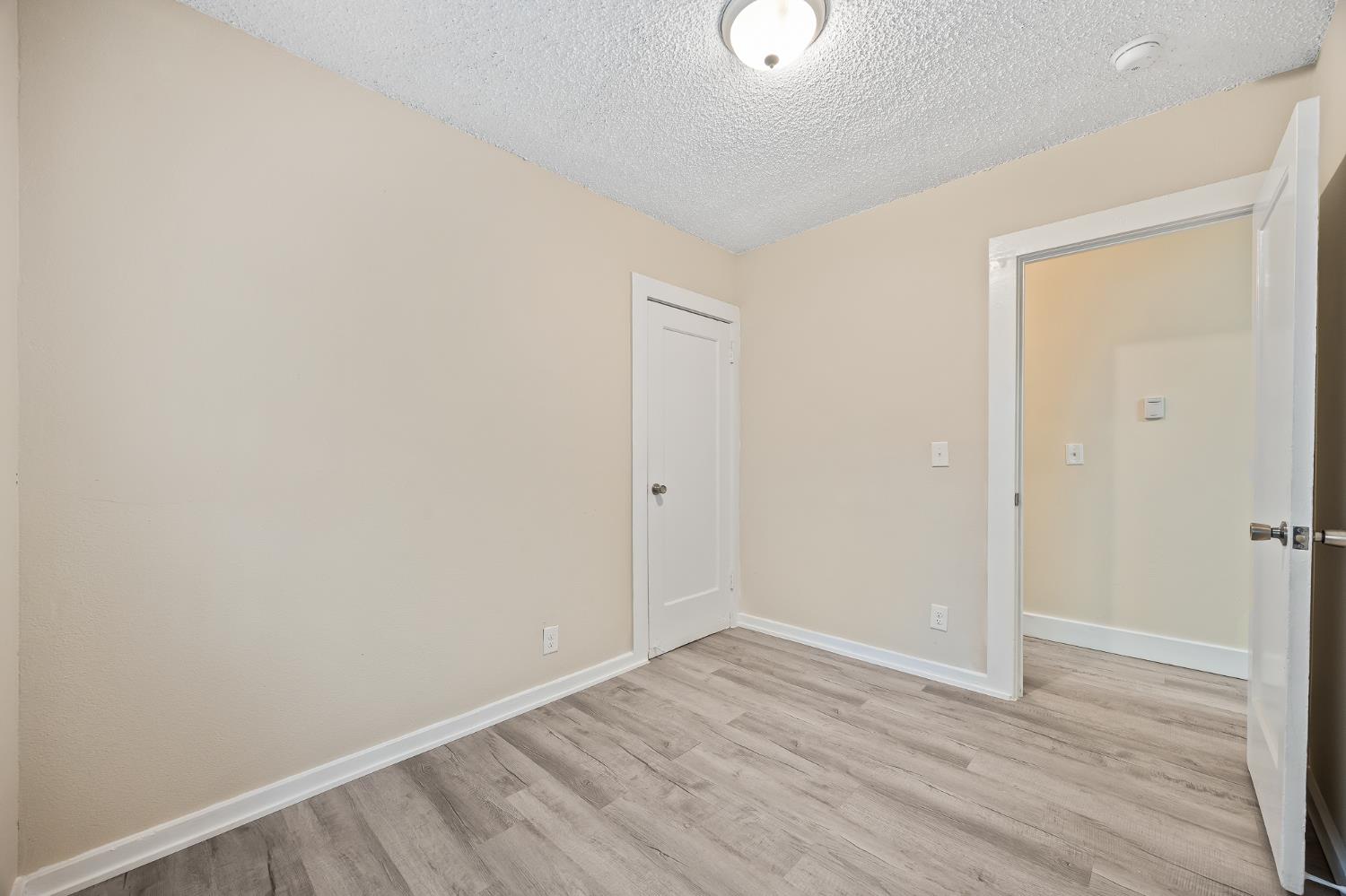 4429 E Thomas Ave, Fresno, CA 93702