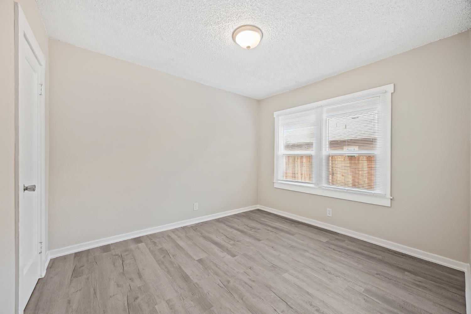 4429 E Thomas Ave, Fresno, CA 93702