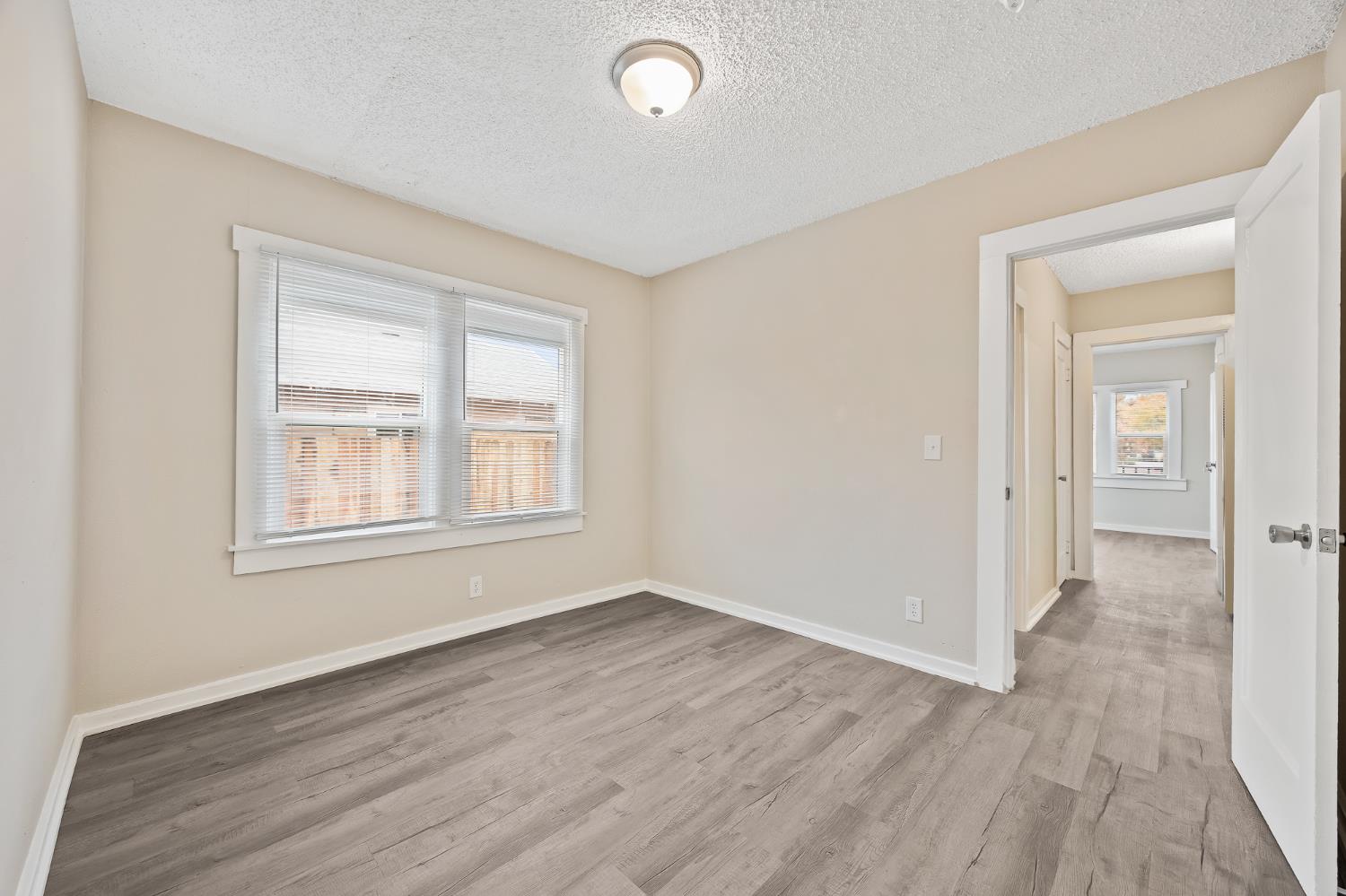 4429 E Thomas Ave, Fresno, CA 93702