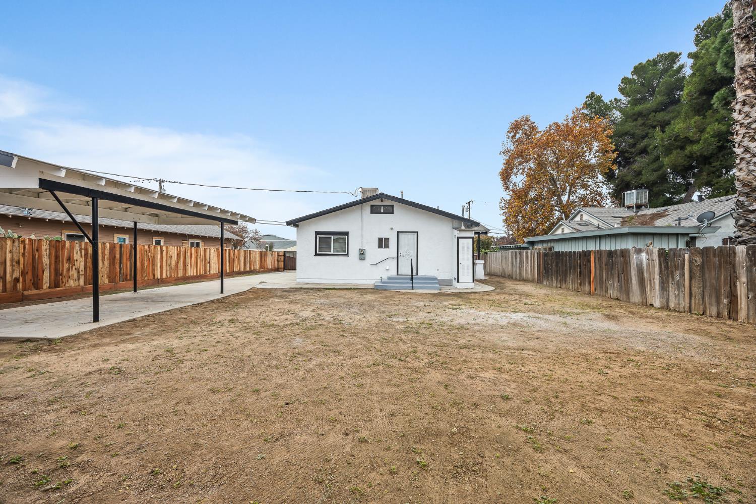 4429 E Thomas Ave, Fresno, CA 93702