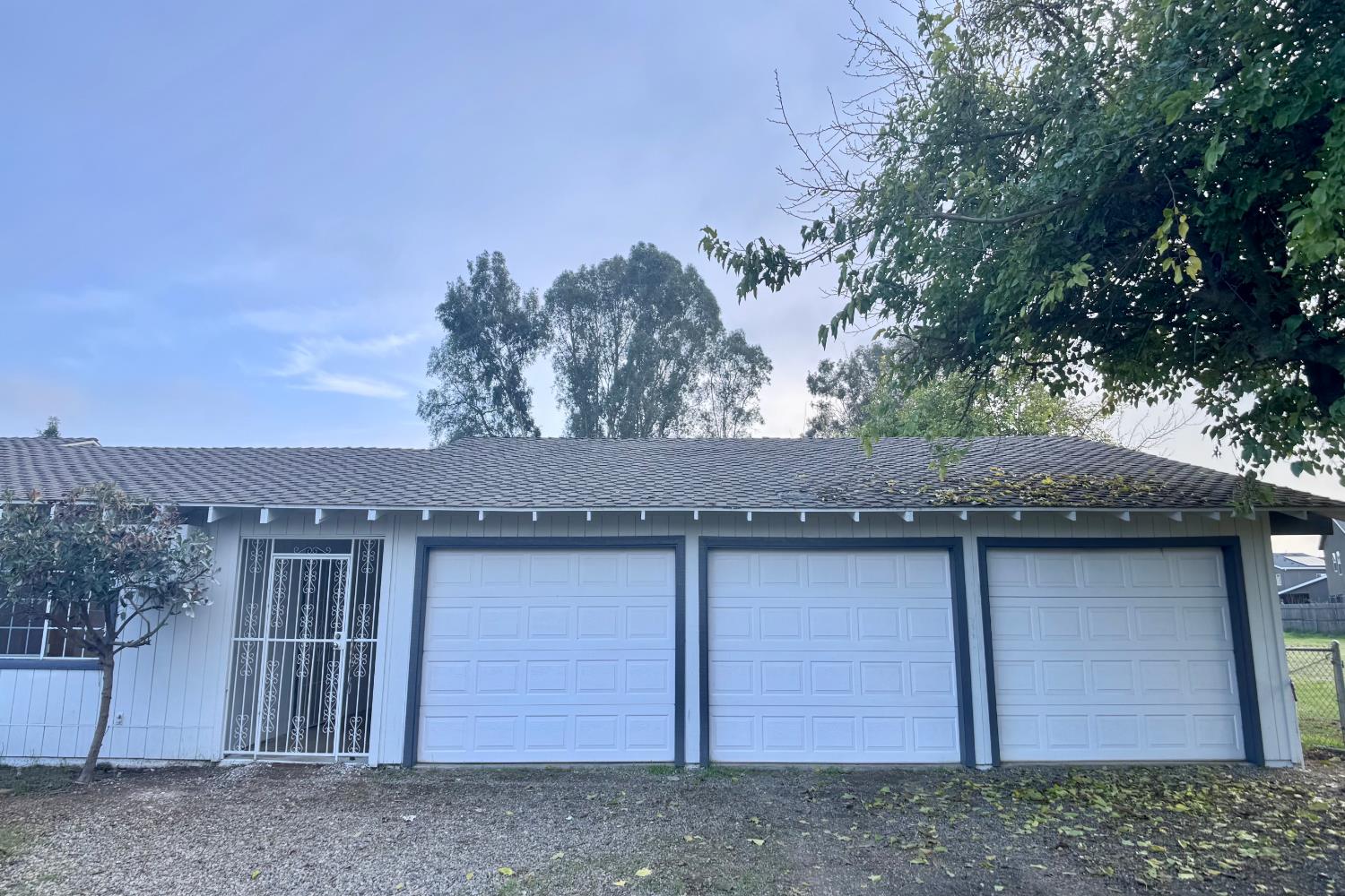 5205 W Lamona Ave, Fresno, CA 93722