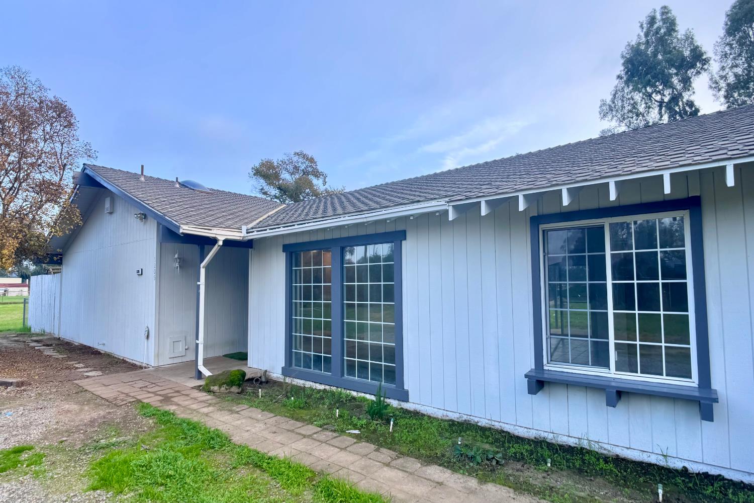 5205 W Lamona Ave, Fresno, CA 93722