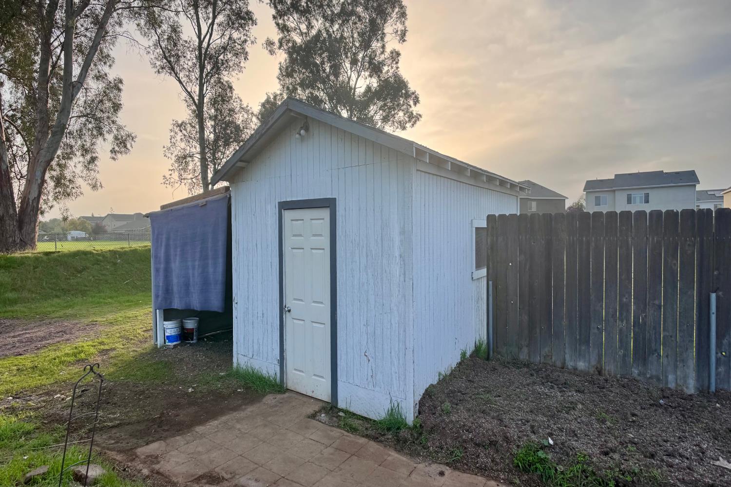 5205 W Lamona Ave, Fresno, CA 93722