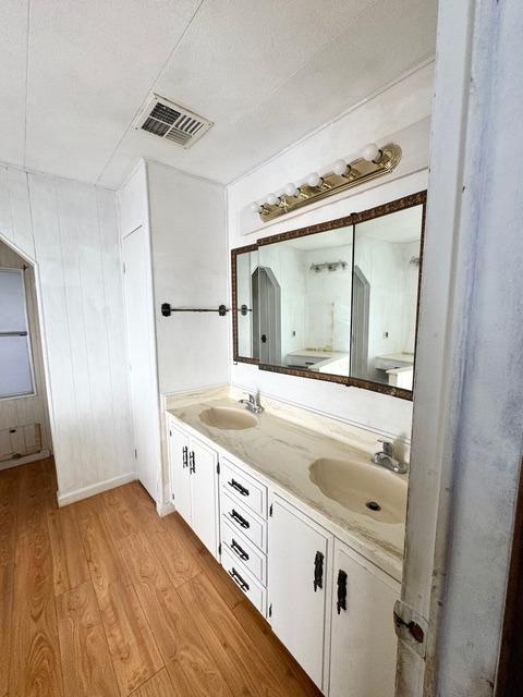 105 W Herndon Ave #100, Fresno, CA 93650