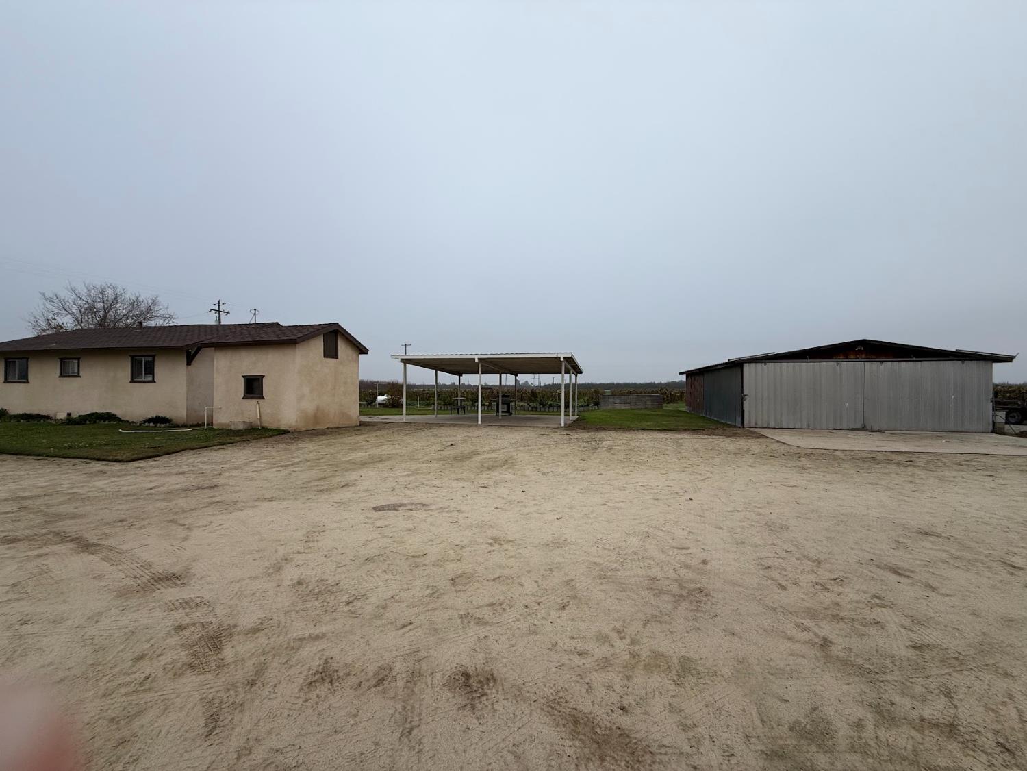 376 E Klepper, Caruthers, CA 93609