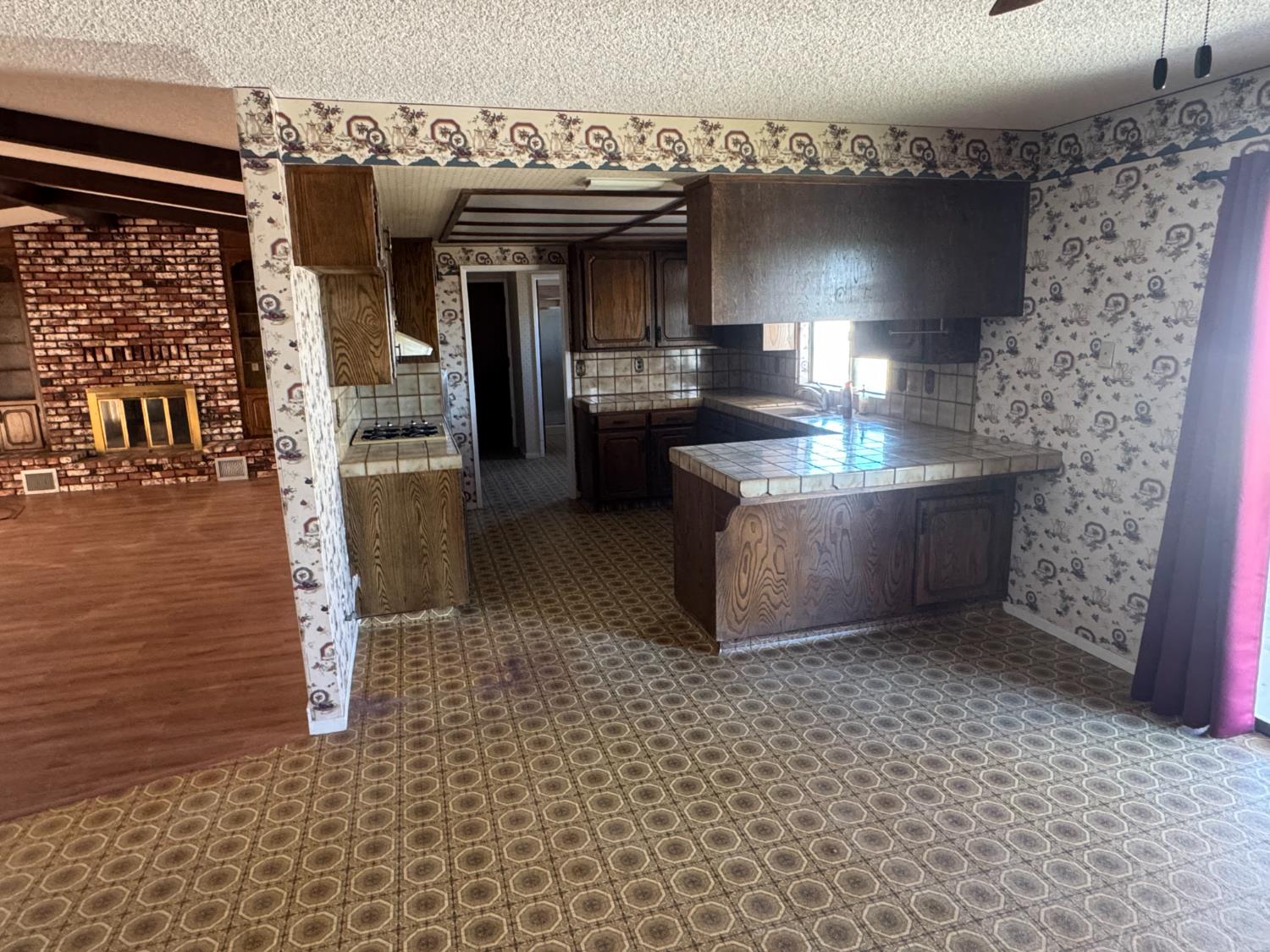 376 E Klepper, Caruthers, CA 93609