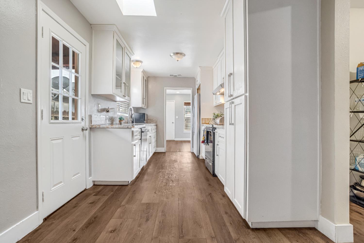 3014 E Dakota Ave, Fresno, CA 93726