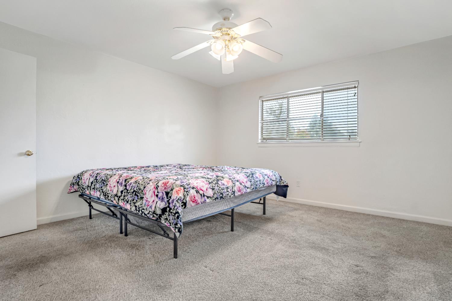 3014 E Dakota Ave, Fresno, CA 93726