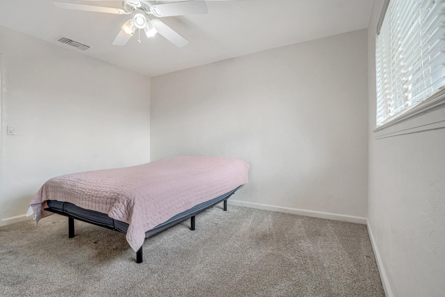 3014 E Dakota Ave, Fresno, CA 93726