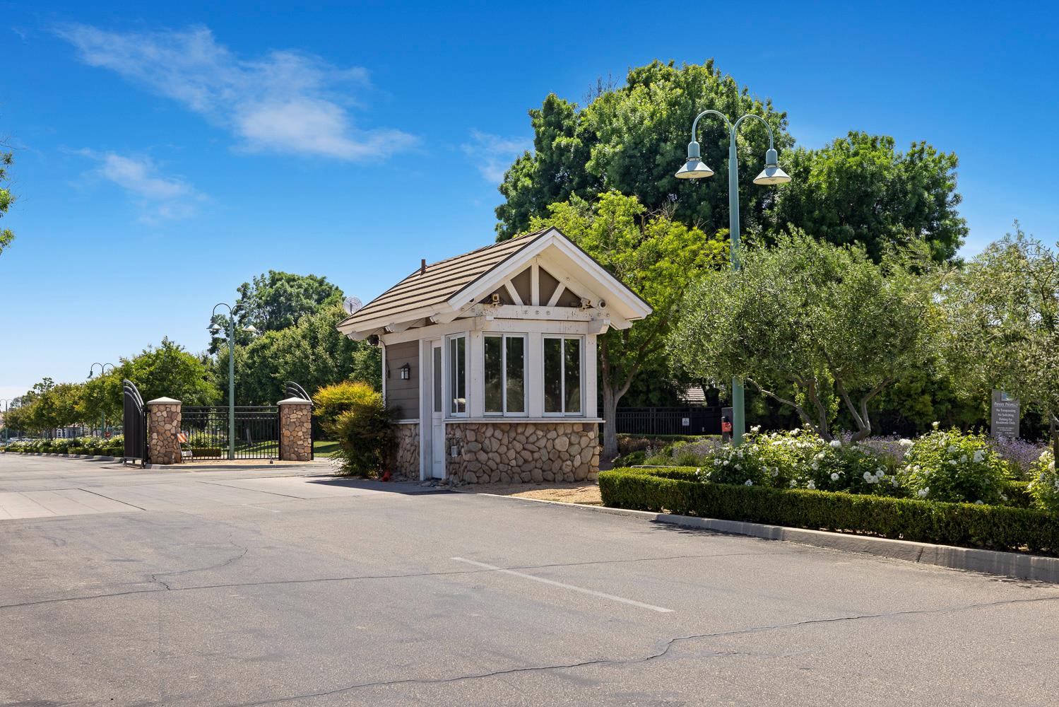 4674 N Arrow Ridge Way, Clovis, CA 93619