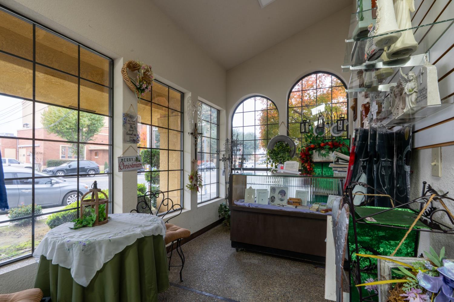 201 N I St, Madera, CA 93637