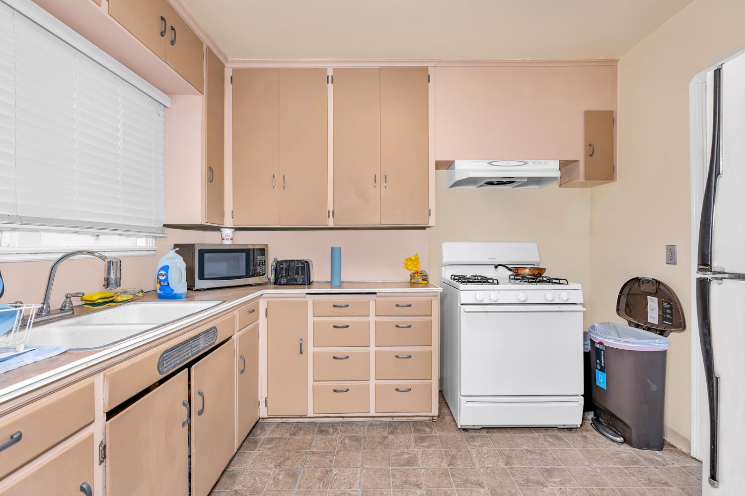 201 N I St, Madera, CA 93637