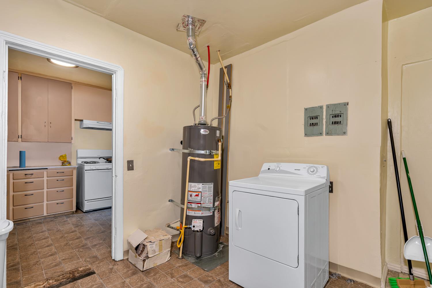 201 N I St, Madera, CA 93637