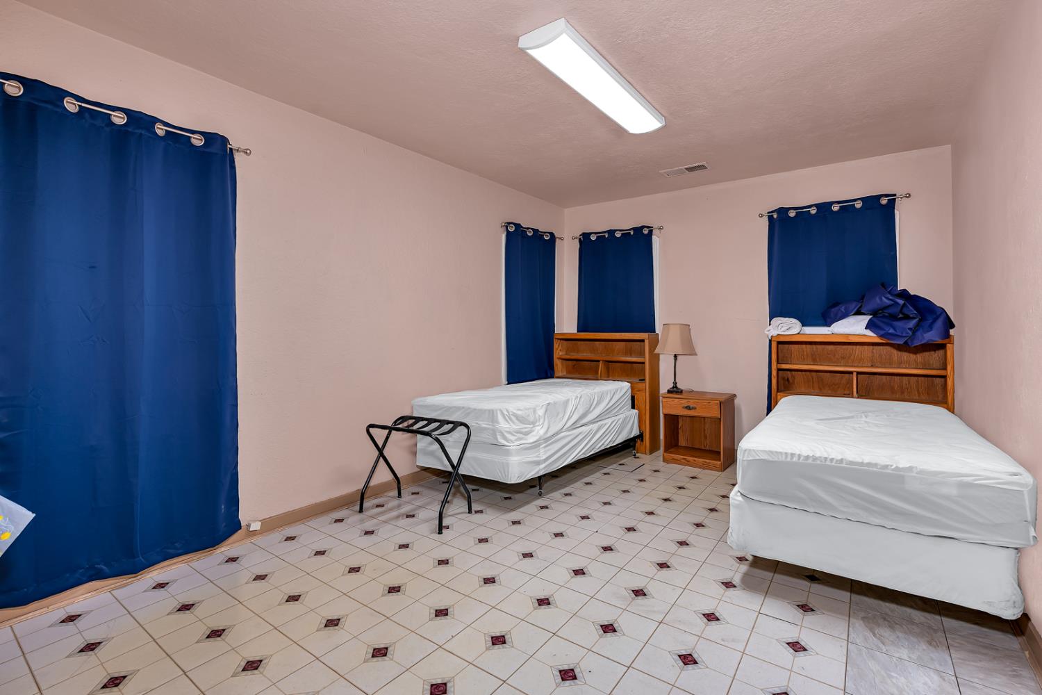 201 N I St, Madera, CA 93637