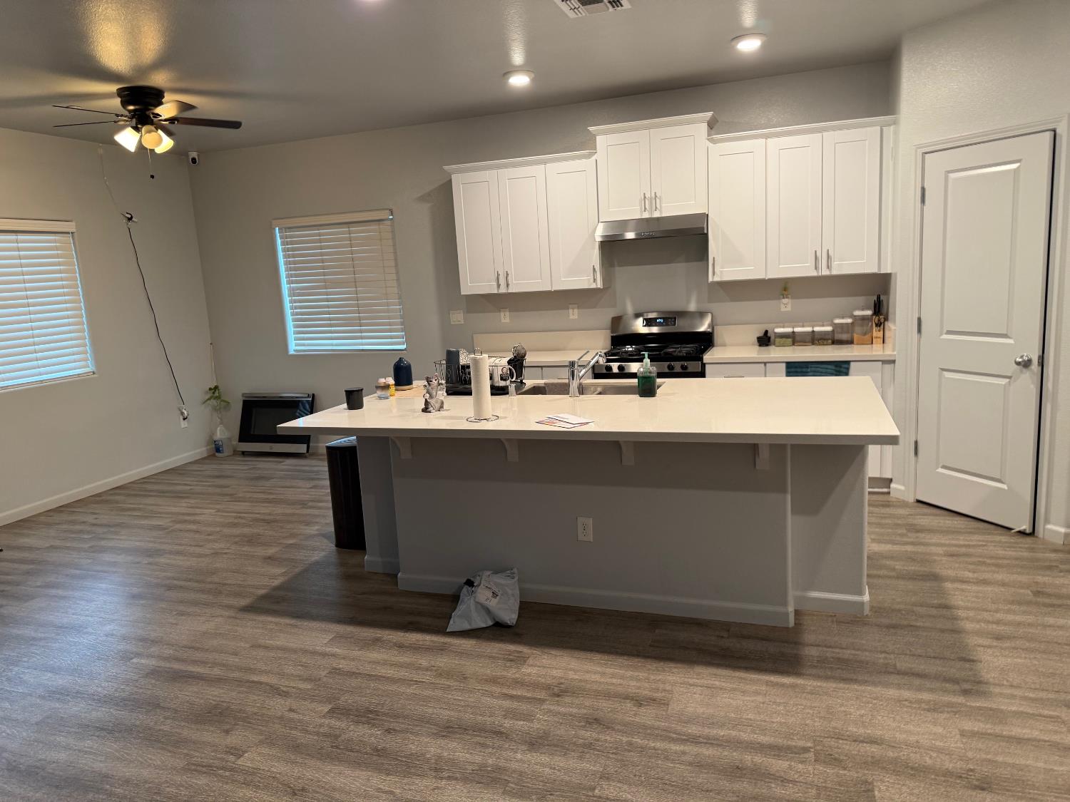 1391 Shoreside Dr, Madera, CA 93637