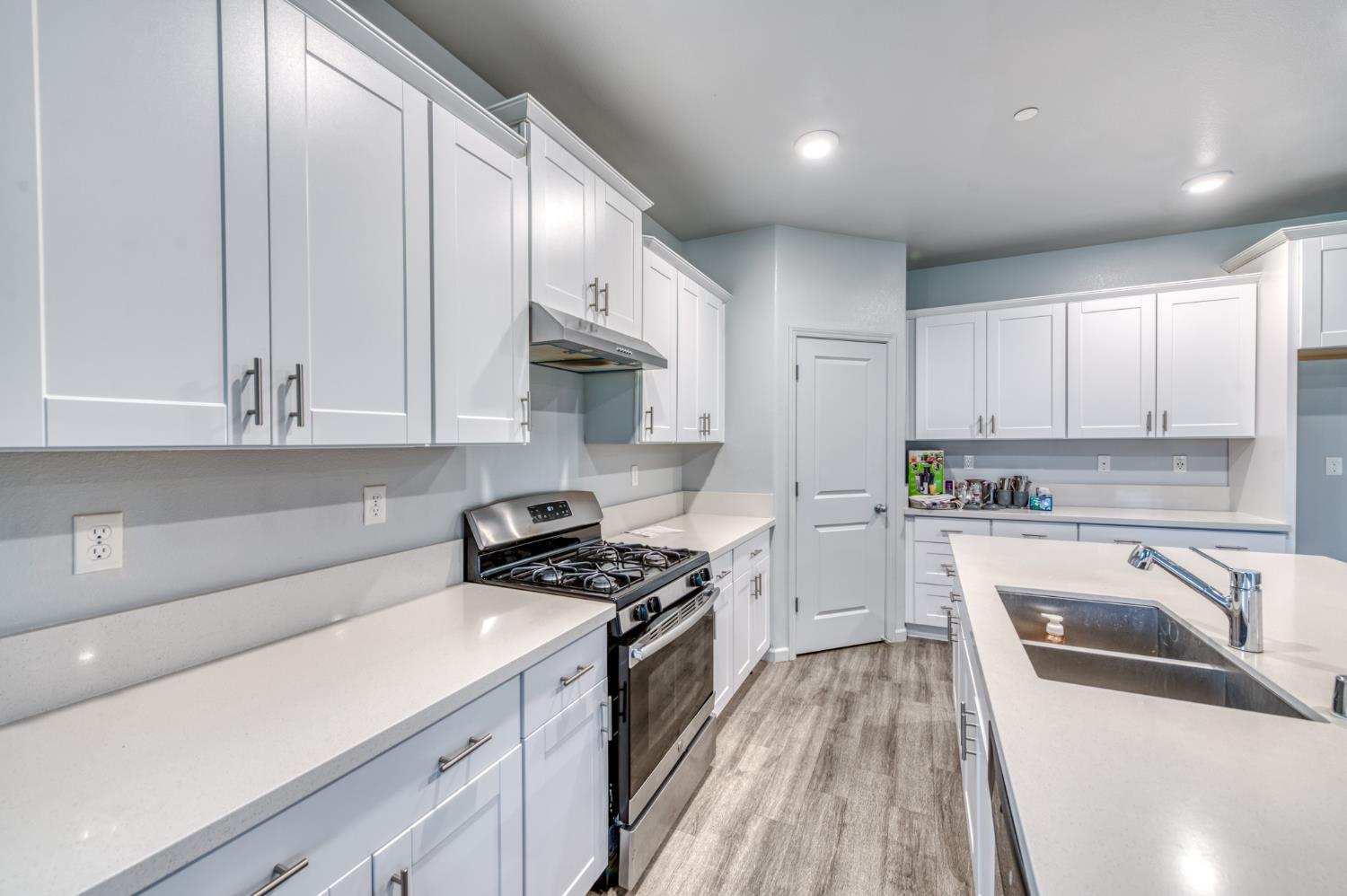 1391 Shoreside Dr, Madera, CA 93637