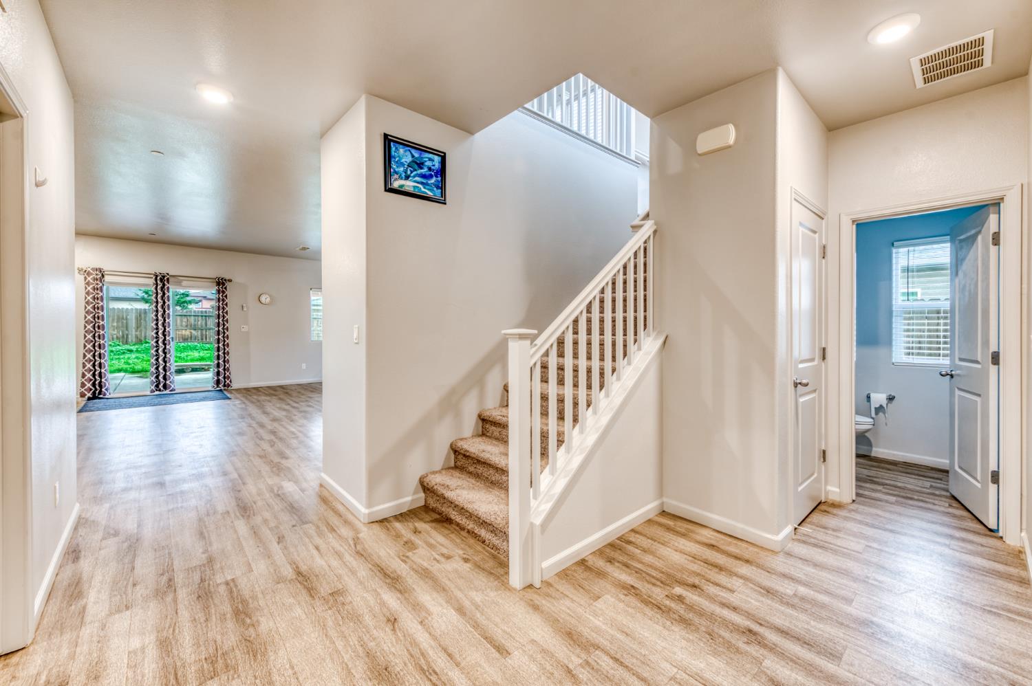 1391 Shoreside Dr, Madera, CA 93637