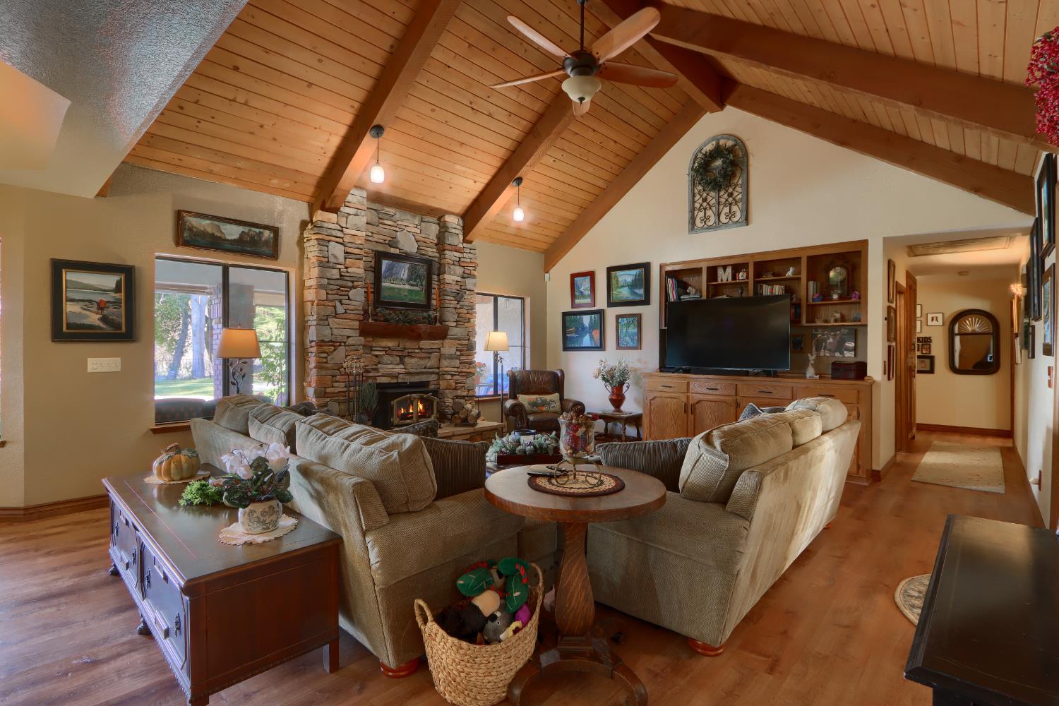 49873 Sunset Dr, Coarsegold, CA 93614