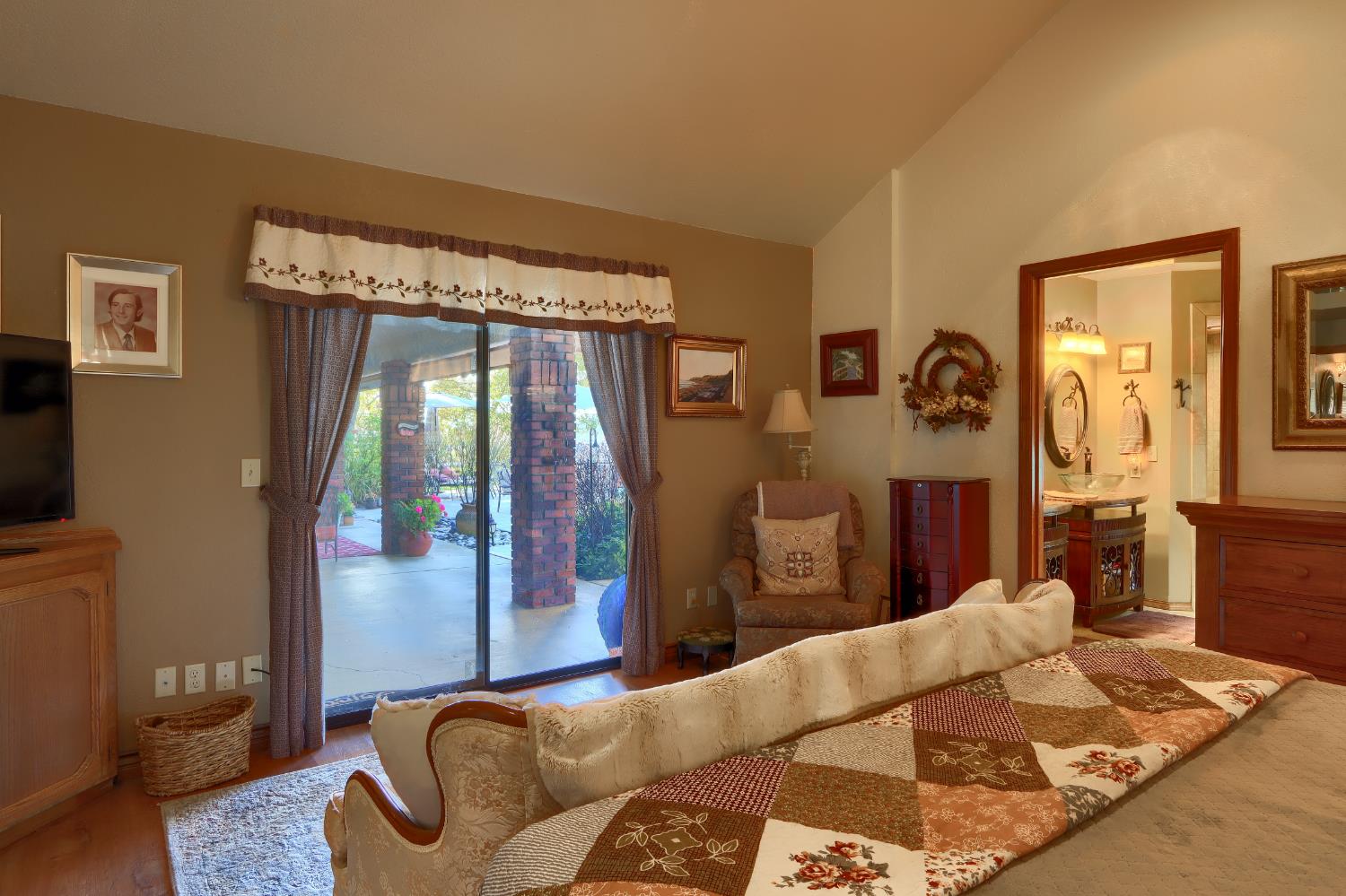 49873 Sunset Dr, Coarsegold, CA 93614