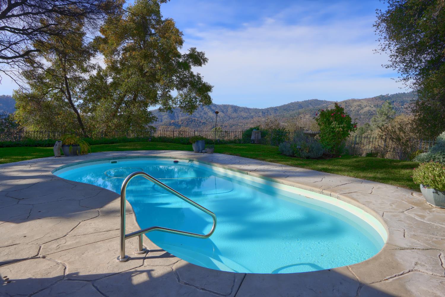 49873 Sunset Dr, Coarsegold, CA 93614