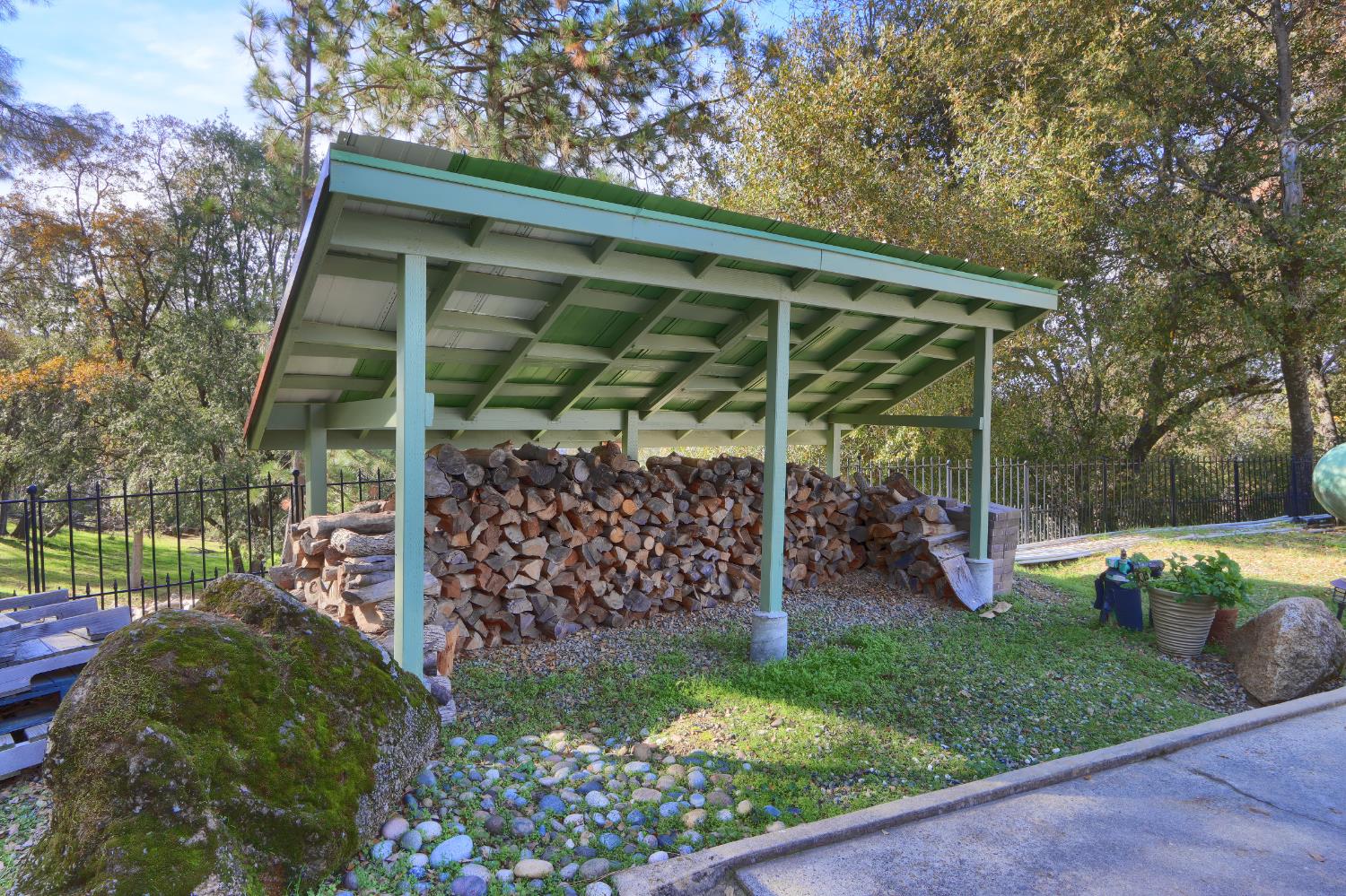 49873 Sunset Dr, Coarsegold, CA 93614