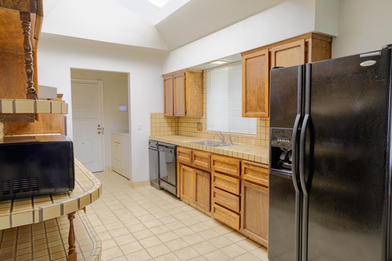 1418 W Palo Alto Ave, Fresno, CA 93711