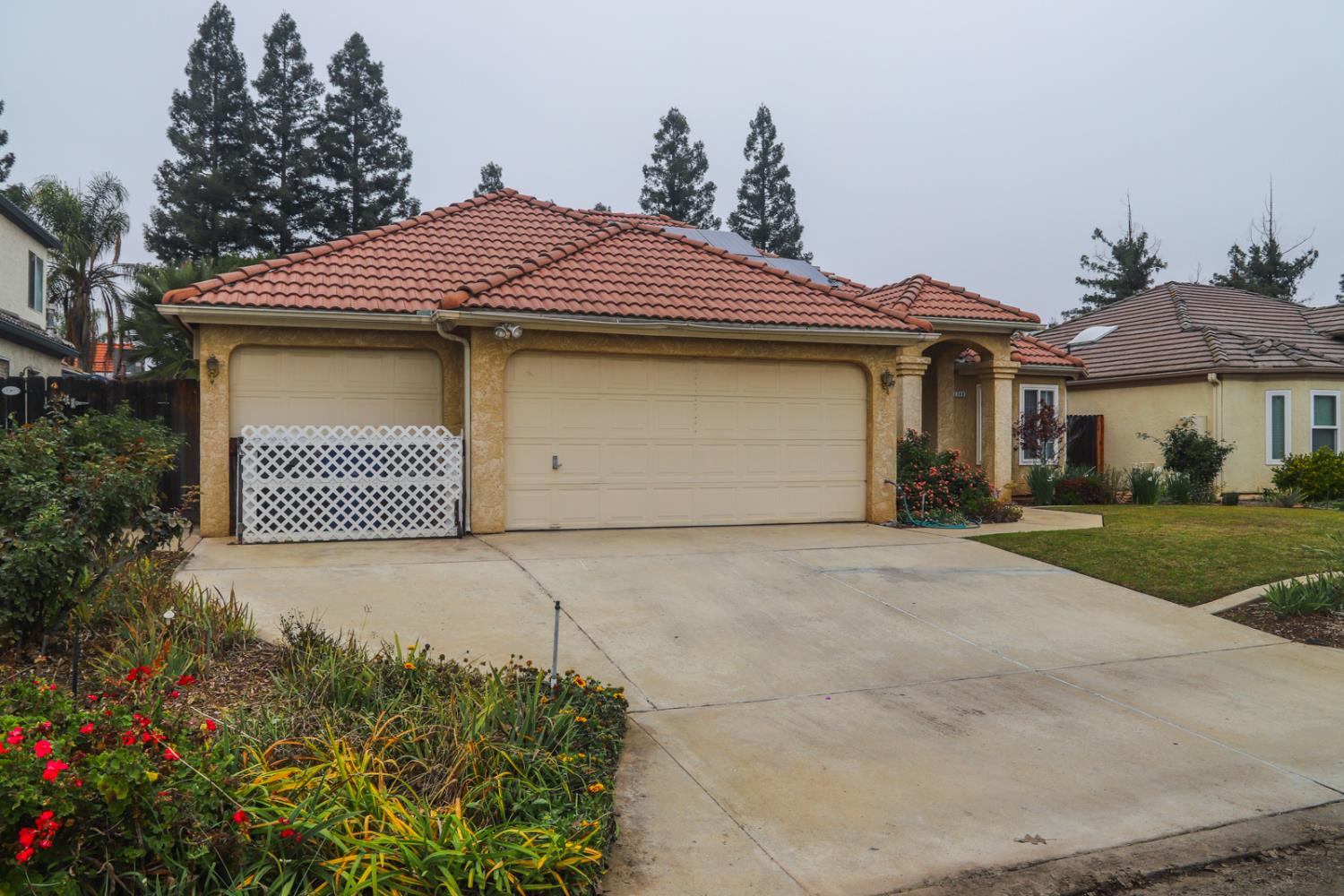 1340 E Omaha Ave, Fresno, CA 93720