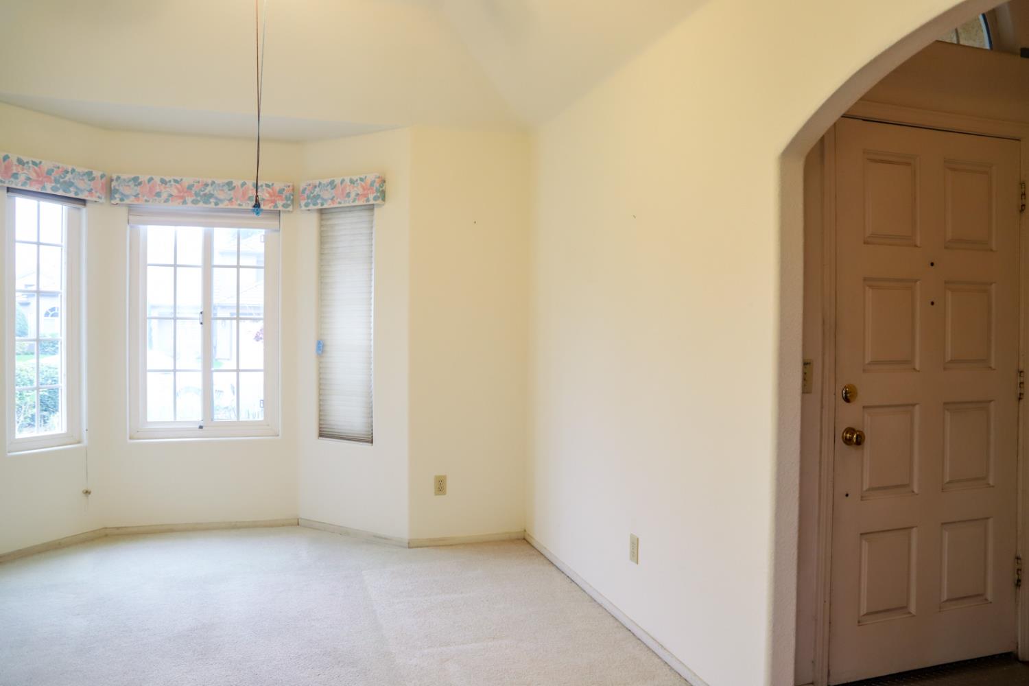 1340 E Omaha Ave, Fresno, CA 93720