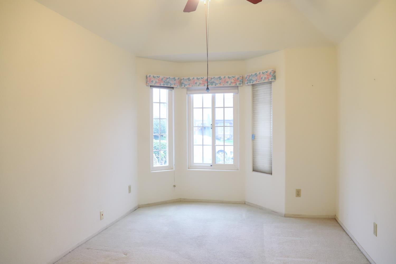 1340 E Omaha Ave, Fresno, CA 93720