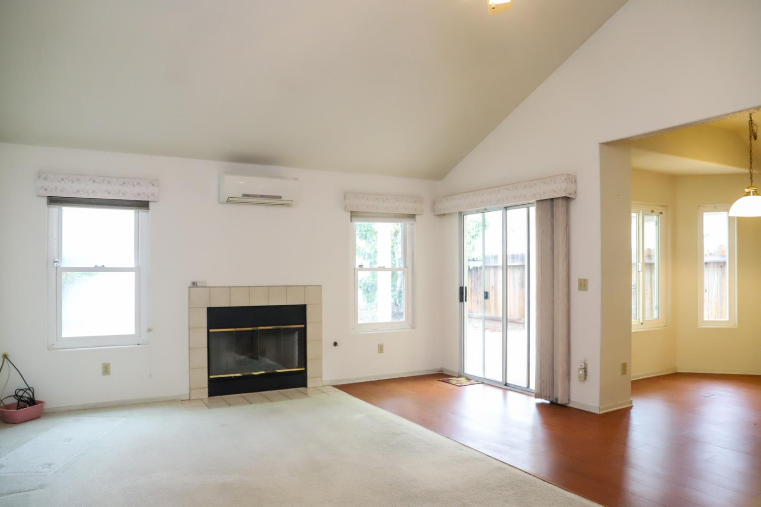 1340 E Omaha Ave, Fresno, CA 93720