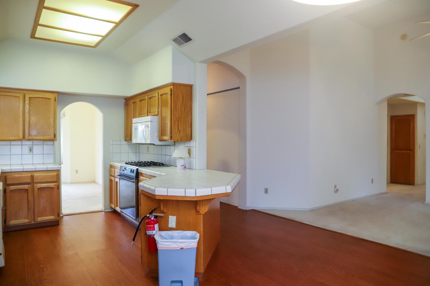 1340 E Omaha Ave, Fresno, CA 93720