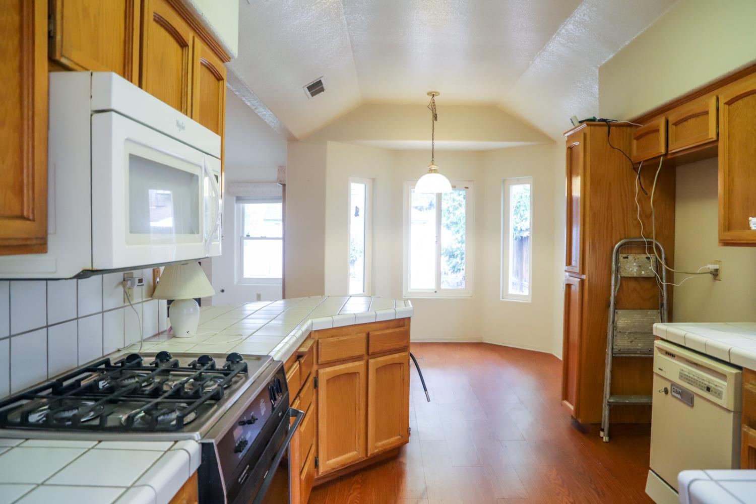 1340 E Omaha Ave, Fresno, CA 93720