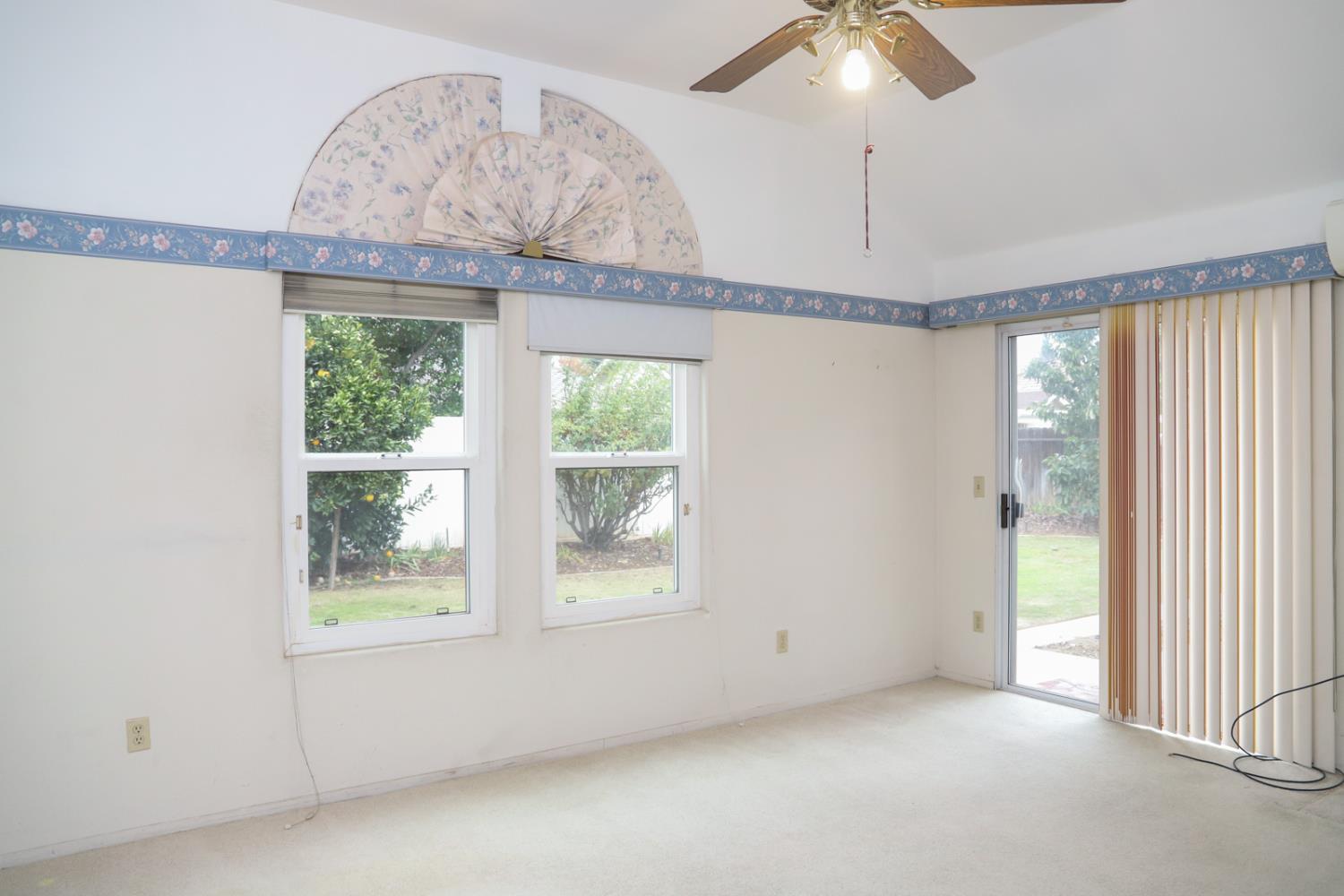 1340 E Omaha Ave, Fresno, CA 93720