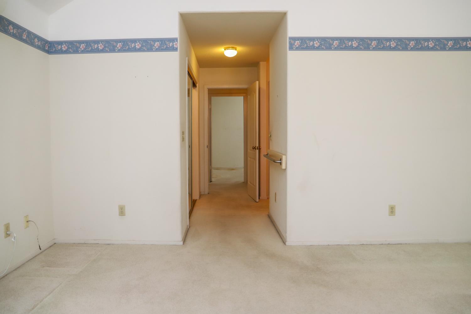 1340 E Omaha Ave, Fresno, CA 93720