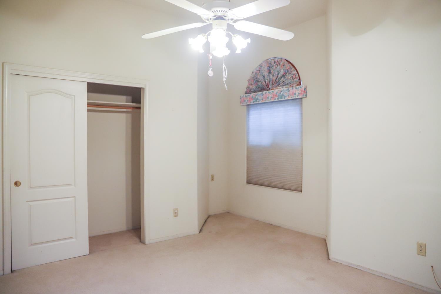 1340 E Omaha Ave, Fresno, CA 93720