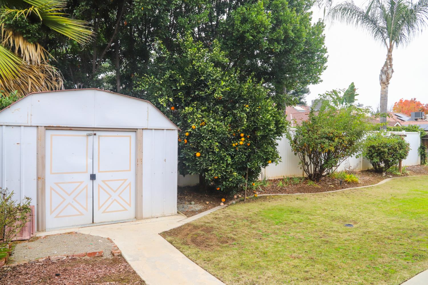 1340 E Omaha Ave, Fresno, CA 93720